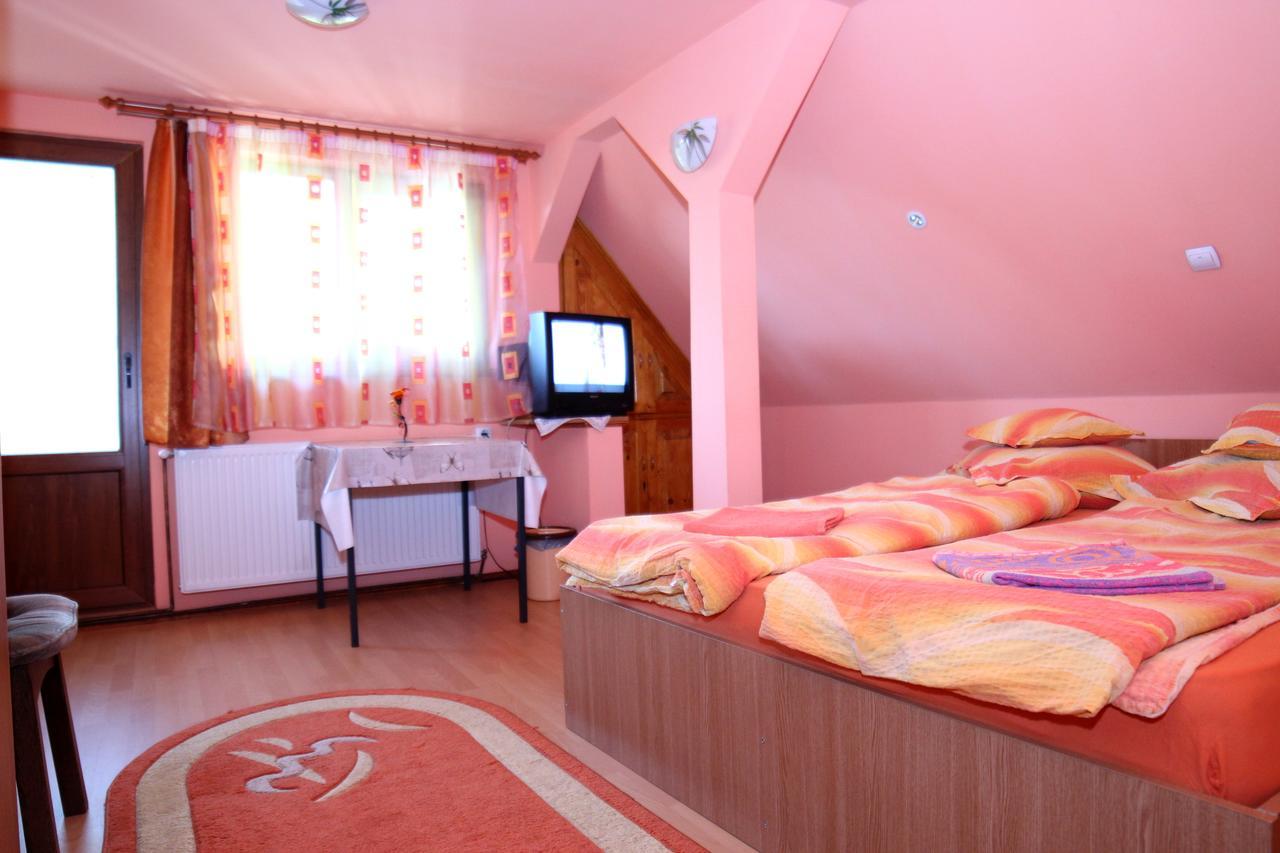 Hotel Csergo Ildiko Vendeghaz Lăzarea Exterior foto