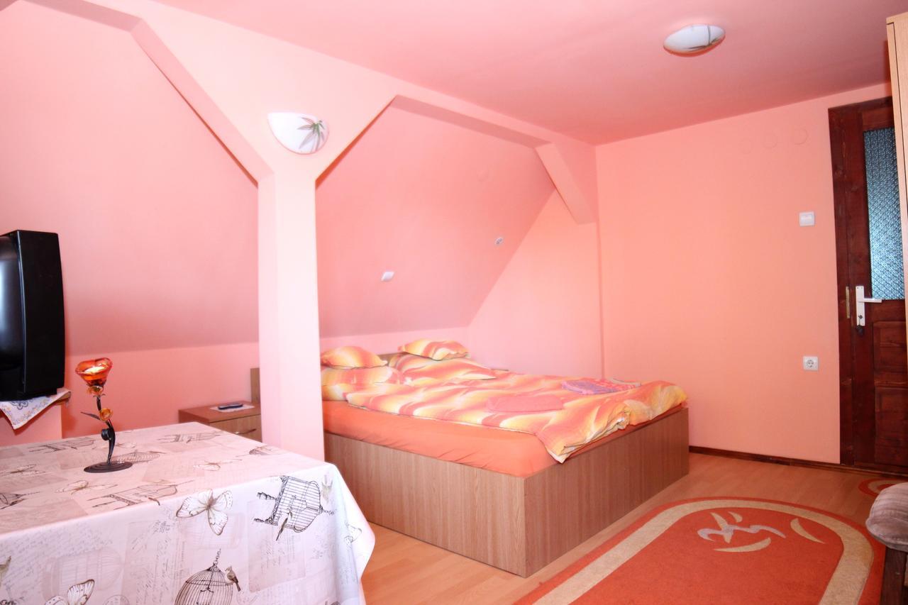 Hotel Csergo Ildiko Vendeghaz Lăzarea Exterior foto