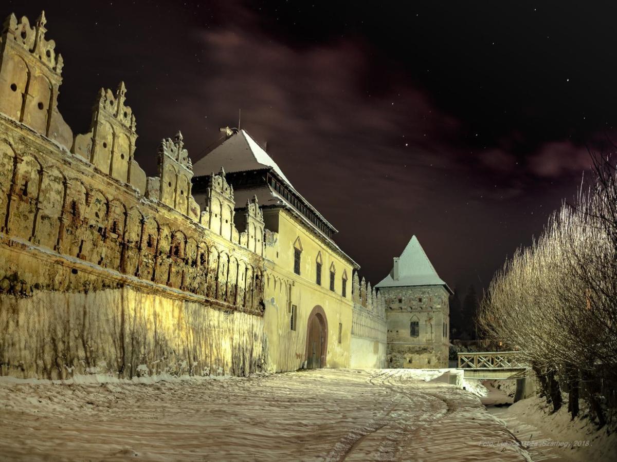 Hotel Csergo Ildiko Vendeghaz Lăzarea Exterior foto