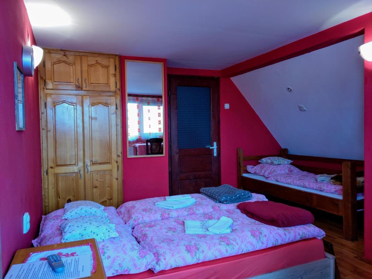 Hotel Csergo Ildiko Vendeghaz Lăzarea Exterior foto